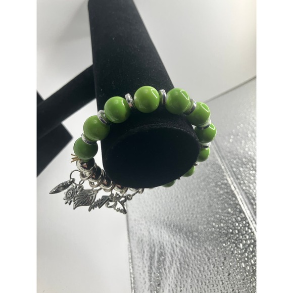 Light Green & Silver-Tone Beaded Charm Homemade 4.25 Inch Length Bracelet! - Picture 4 of 7